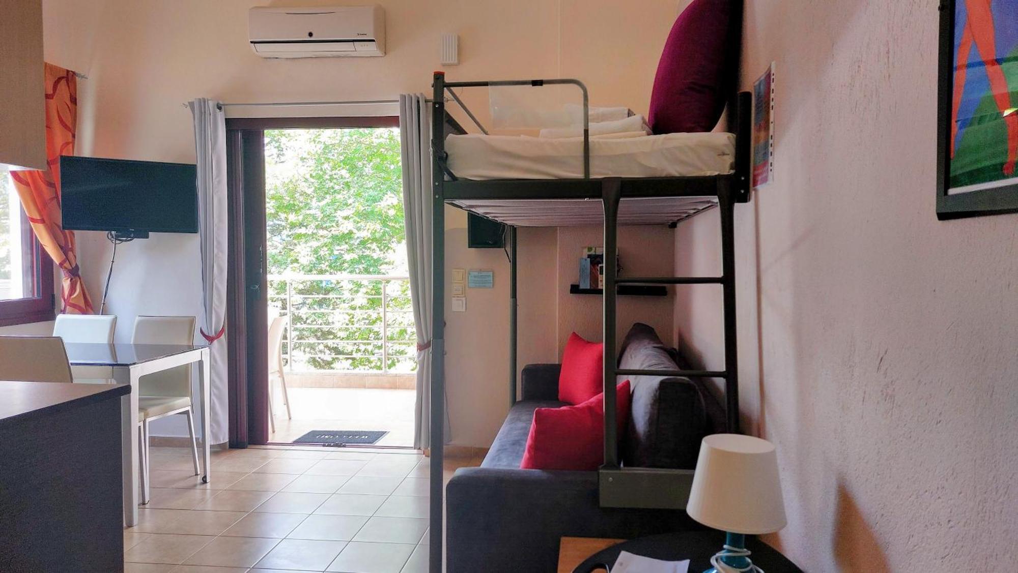 אולימפיאדה Yasoo Holiday Apartments מראה חיצוני תמונה