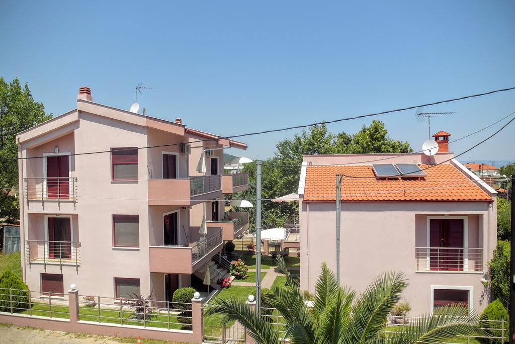 אולימפיאדה Yasoo Holiday Apartments מראה חיצוני תמונה
